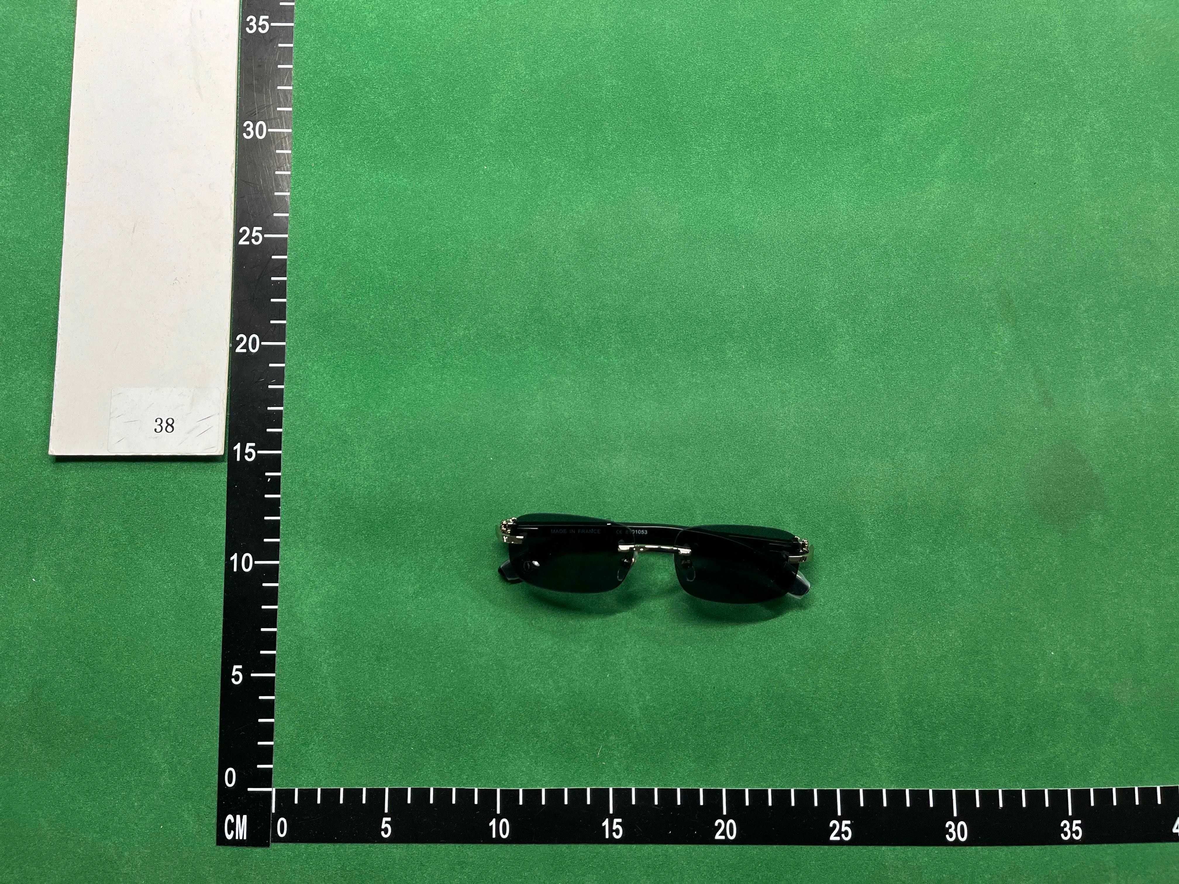 Cartier glasses with case and box - Image 4